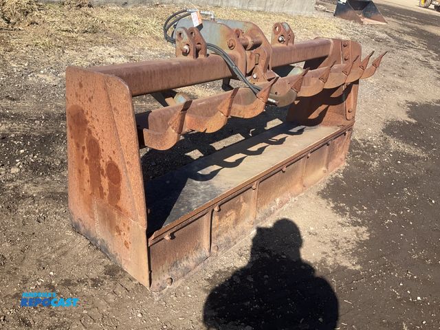 Lot 2-42799 - Central Fabricators 84” 3-point Backblade attachment