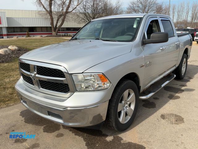 Lot 2-43457 - 2016 Ram 1500 SLT Crew Cab SWB 4WD Crew Cab Short Box Pickup Truck 4x4