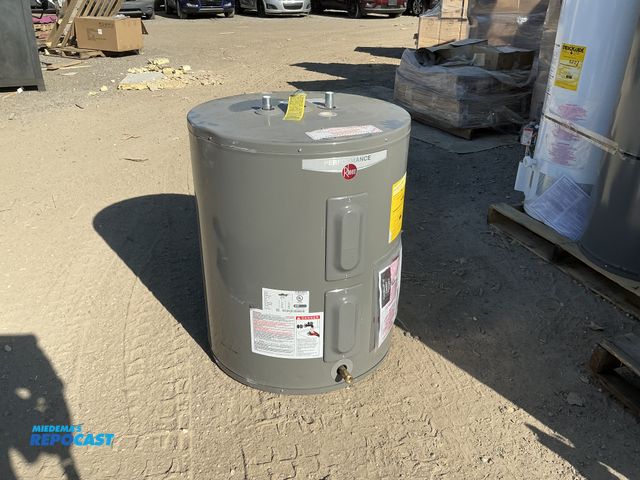 Lot 2-76700 - Scratch & Dent Rheem Performance AE47506ST45U1 Hot water Heater