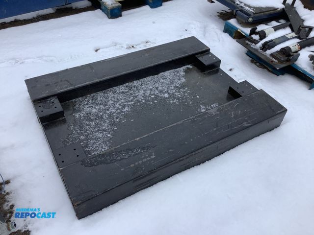 Lot 2-14672 - Dixie Guard Dog Industrial heavy duty steel base/platform