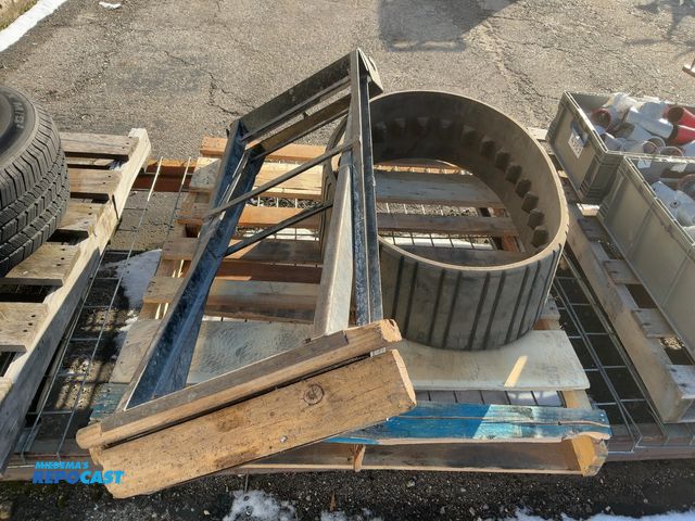 Lot 2-94740 - Rubber Track for Heavy miscellaneous Industrial Equipment