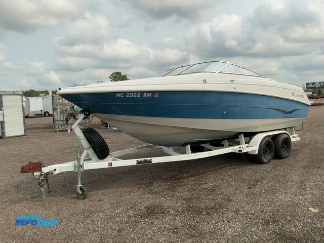 Lot 2-21211 - 1996 Larson 235 Sei 23'1" Open Bow Boat