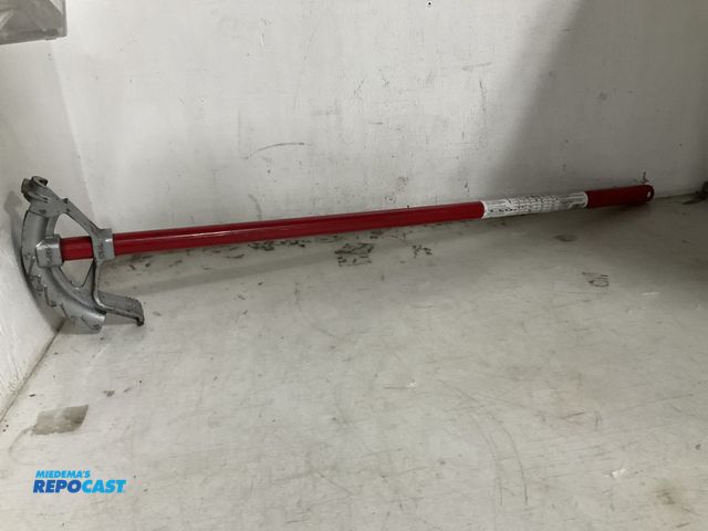 Lot 2-65601 - 1 (1) Ideal model 74-001 conduit bender with  (1/2” EMT) with GB Electrical model BH-75 handle.