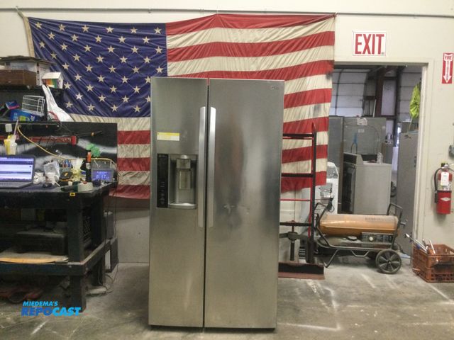 Lot 2-56636 - LG side by side Refrigerator/Freezer ice plus
in door ice and water
multi air flow
moist balance cri...