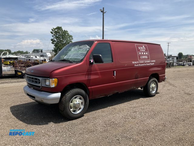 Lot 2-20357 - 1997 Ford Econoline 250 Cargo Van RWD