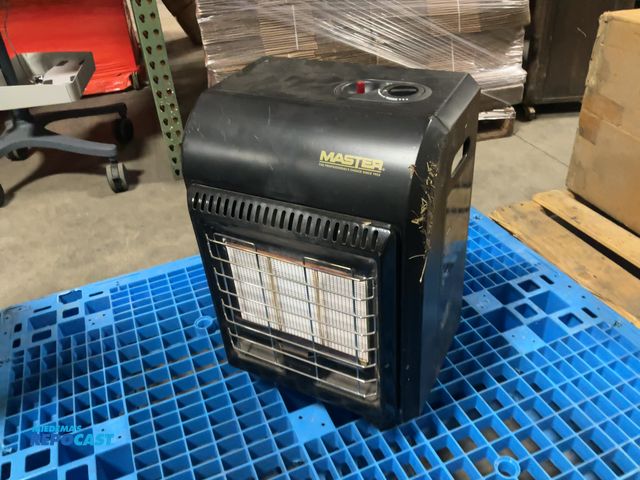 Lot 2-74068 - Master MH-18PNCH-A Rolling Propane heater