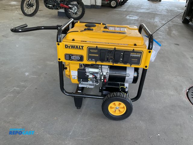 Lot 2-61911 - Dewalt  DXGNR-8000 Gas Powered 8000watts