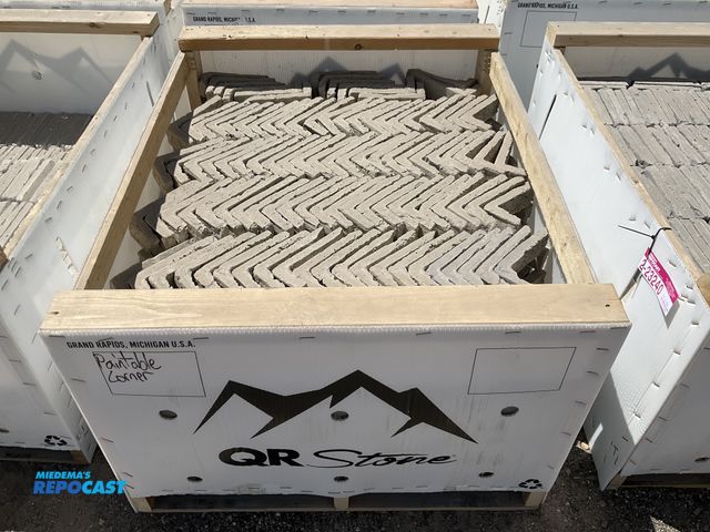 Lot 2-36775 - QR stone paintable corner stone.