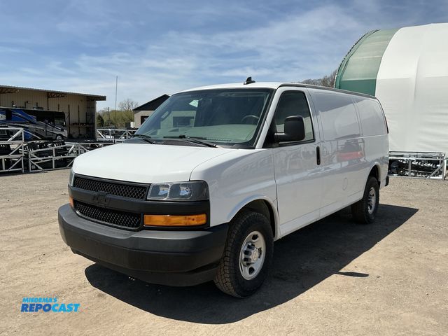 Lot 2-70330 - 2021 Chevrolet Express 2500 Cargo Cargo Van RWD