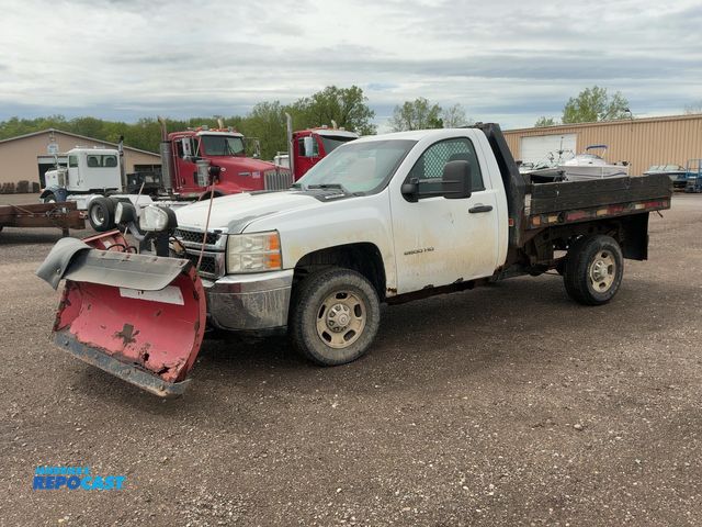Lot 2-43850 - 2012 Chevrolet Silverado 2500HD Regular Cab Pickup Truck 4x4