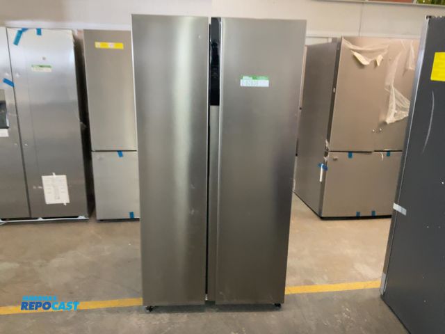 Lot 2-60939 - Scratch & Dent Frigidaire  FRSG2115AV Refrigerator/Freezer