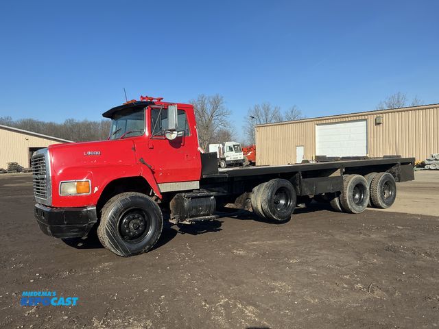 Lot 2-42837 - 1995 Ford L9000 24’ Flatbed Truck