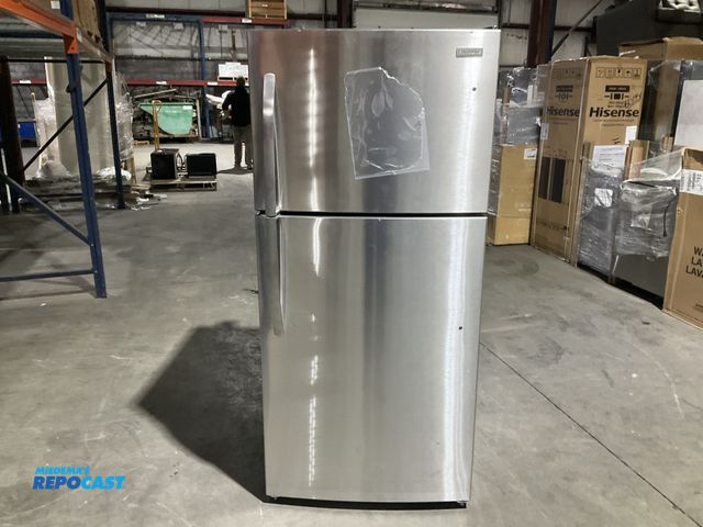 Lot 2-46422 - Scratch & Dent Frigidaire FFHT2022AS9 Refrigerator/Freezer
