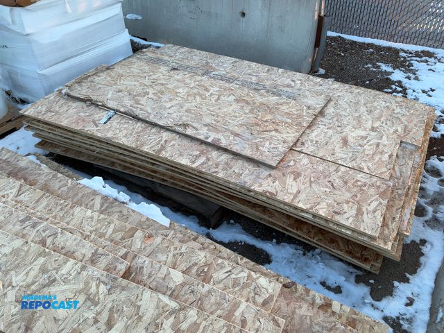 Lot 2-19607 - Skid lot of scrap OSB pieces, 0.75” thick, various lengths and widths.