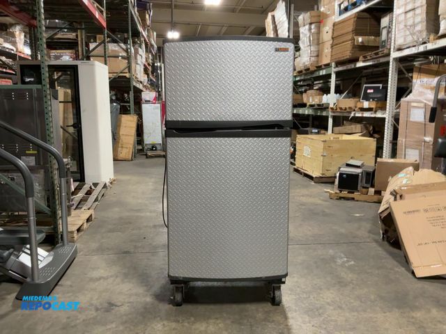 Lot 2-69669 - Gladiator GAFZ21XXRK01 Refrigerator/Freezer