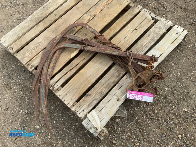Lot 2-22768 - Antique Myers Ashland Hay Grapple Unloader, has four hay tine forks