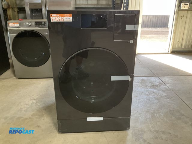 Lot 2-40242 - Scratch & Dent Electric Free Standing Samsung WD90F53AVB 5.3 cu. ft. Bespoke AI Smart All-In-One Fro...