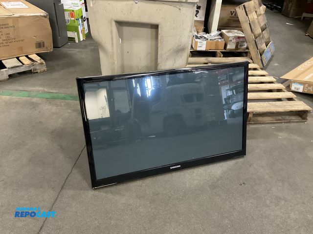 Lot 2-76998 - Samsung . plasma display tv model#PN43E450A1FXZA