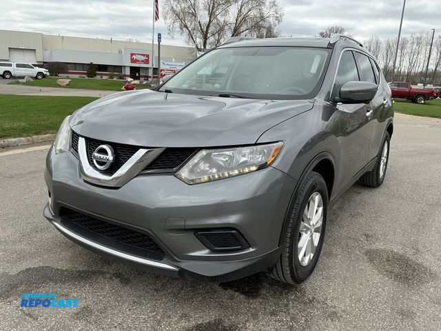 Lot 2-93039 - 2016 Nissan Rogue SV SUV AWD