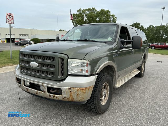 Lot 2-62619 - 2005 Ford Excursion Eddie Bauer SUV 4x4