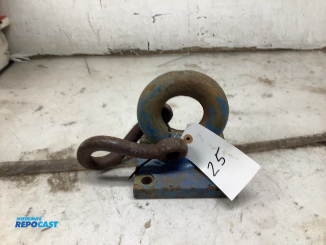 Lot 2-92030 - Pingle Hitch &amp; small Clevis