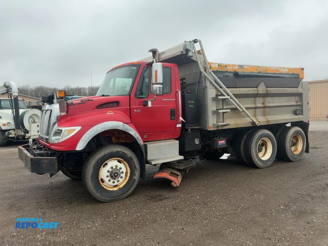 Lot 2-43087 - 2007 International 7600 Dump Truck