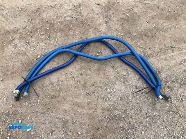 Lot 2-62789 - 3 pieces of 3/4" gas hose