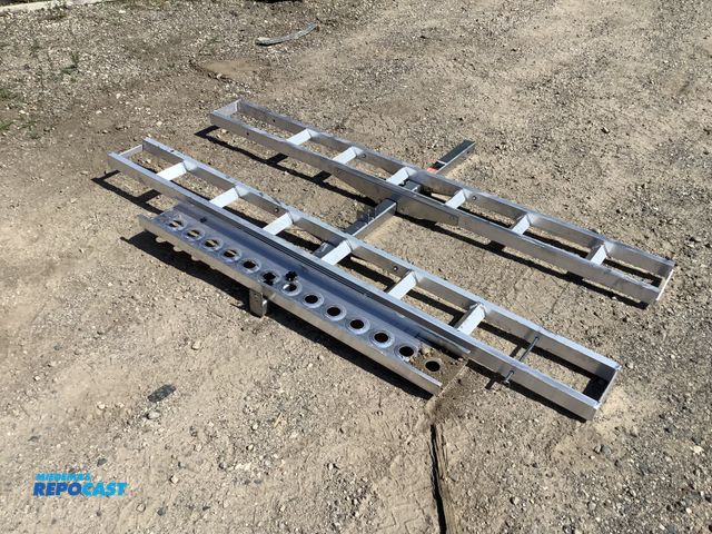 Lot 2-91170 - Vevor Heavy duty Dual Motorcycle Hauler TD-1004-08 approx. 75” x 54”