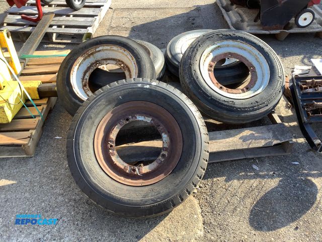 Repocast.com - Lot 2-77319 - Ford 9N Front wheels & tires