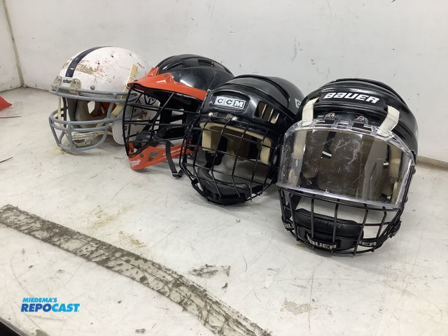Lot 2-96848 - Lot of (4) assorted kids sporting helmets including: hockey, lacrosse, and football