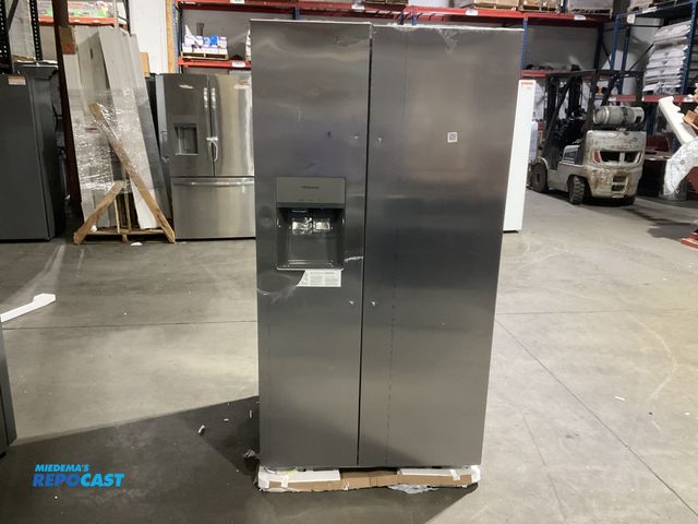 Lot 2-46440 - Scratch & Dent Frigidaire FRSS2623ASN Refrigerator/Freezer