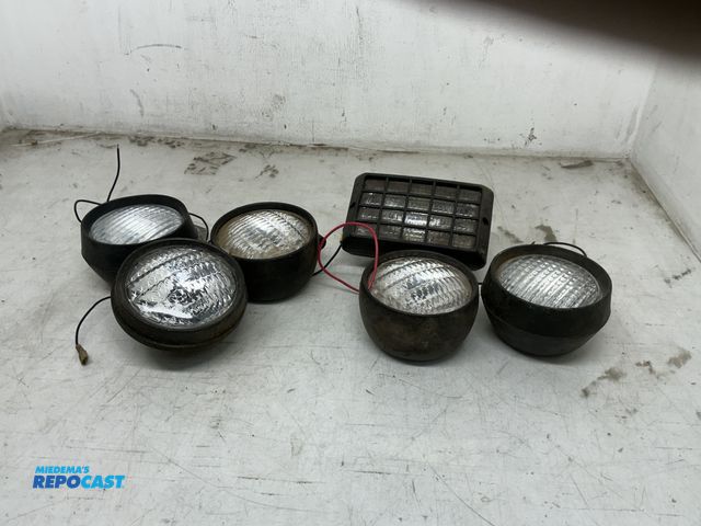 Lot 2-74632 - Set of 6 Utility Lights- Untested
