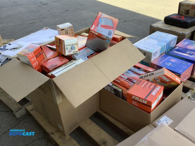 Lot 2-94956 - lot contains several boxes of new automotive air filters by FRAM