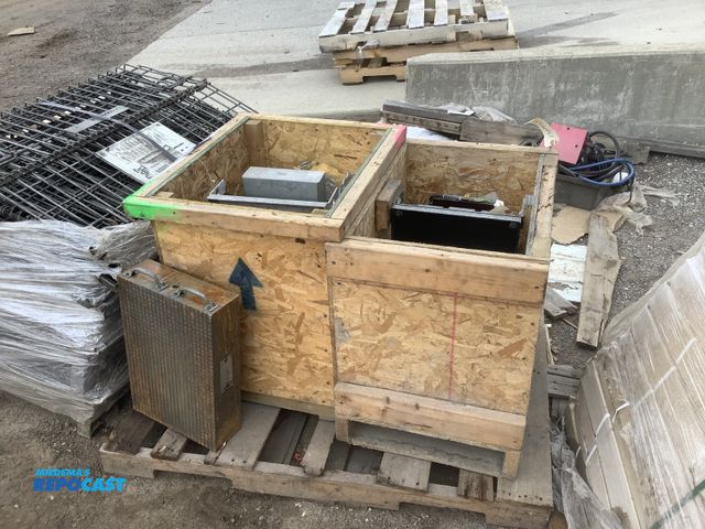 Lot 2-32848 - Utility Relay Co Skid lot of (2) high voltage electrical industrial circuit breakers