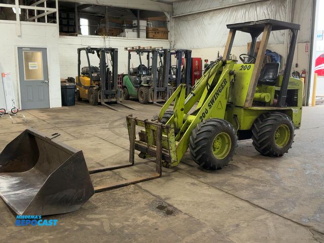 Lot 2-43068 - Dynamic Industries Swinger 200 Compact Wheel Loader