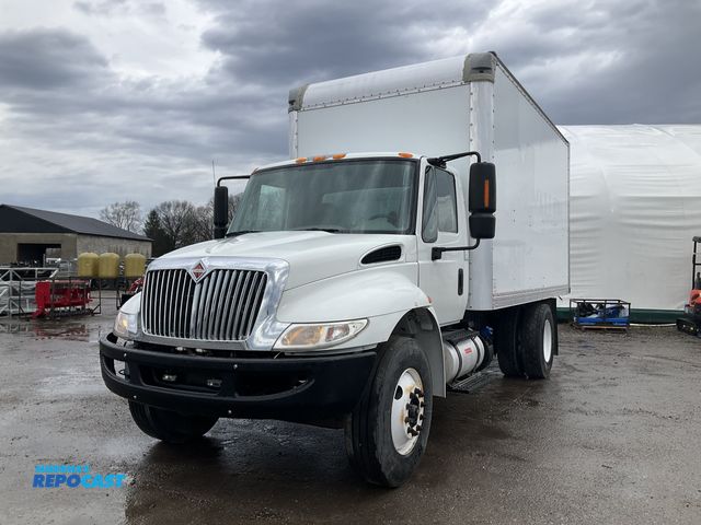 Lot 2-91546 - 2018 International 4000 Box Truck