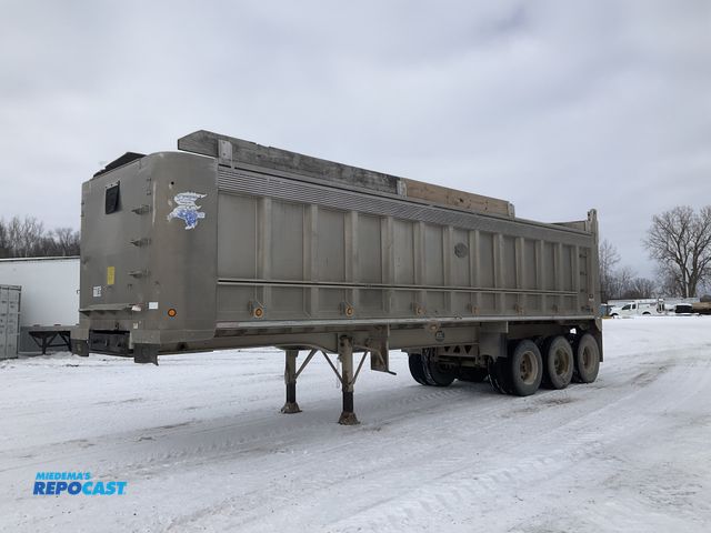 Lot 2-42705 - 2004 MAC 35’ Aluminum Tri-axle Dump Trailer