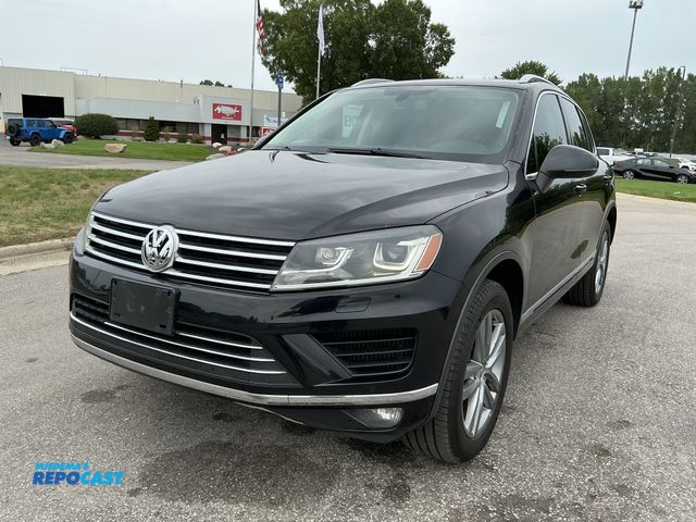 Lot 2-16344 - 2015 Volkswagen Touareg TDI SUV 4x4