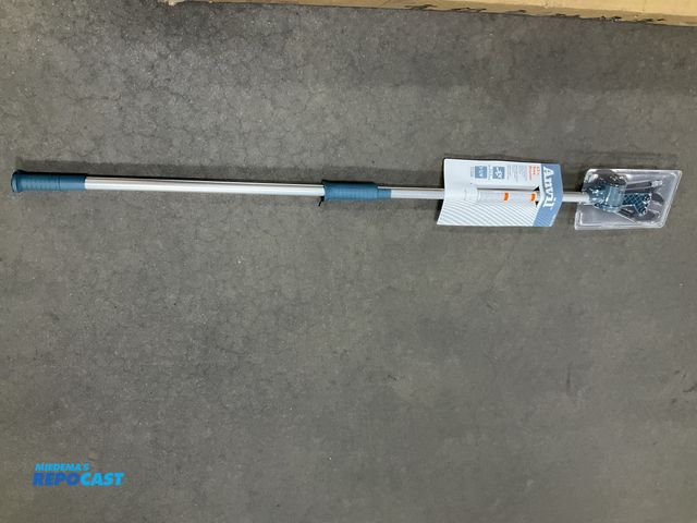 Lot 2-99079 - Anvil 63” tree pruner for tree and shrub branches