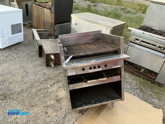 Lot 2-35947 - MagiKitch’n FM 5MB 300 Stainless Steel Magi Glow Broiler