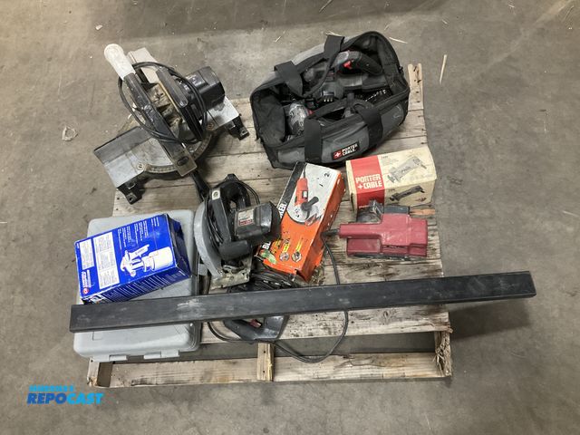 Lot 2-69441 - Skid lot of a variety of tools Including porter cable saws and drills, skillsaw, black and decker gr...