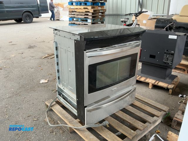 Lot 2-69293 - Kenmore 790.41023800 Oven/Stove