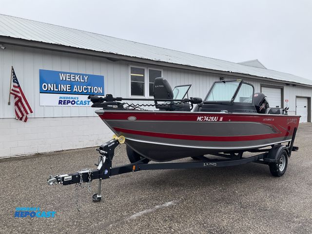 Lot 2-60725 - 2022 Lund 1875 Impact XS Boat