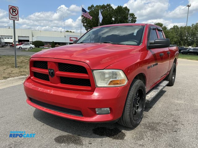 Lot 2-16315 - 2012 Dodge Ram 1500 SLT Double Cab Standard Box Pickup Truck RWD
