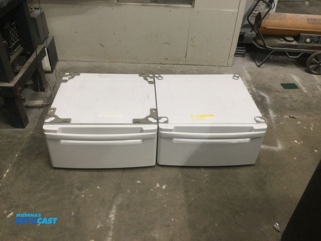 Lot 2-56647 - LG pedestals a set of storage pedestals for front load washer and dryers
27x12 in
