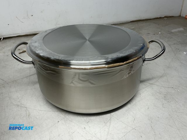 Lot 2-74525 - Tramontina 80117/576DS Pro - Line Stainless Steel Covered Dutch Oven, 9 quart