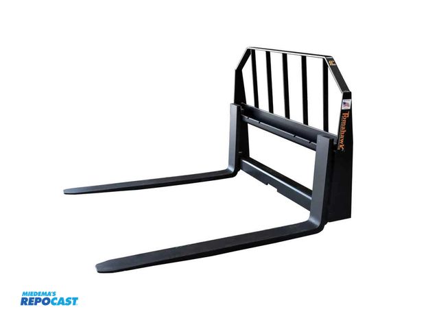 Product 2-3026 - New Tomahawk 48" Skid Steer Forks, Universal Quick Attach Carriage with (2) 48" Forks, 2,800 lb Max ...