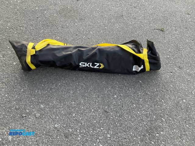 Lot 2-62707 - skilz quickset soccer net goal 6' x 4'