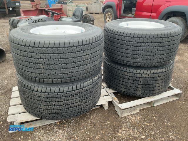 Lot 2-11436 - (4) Yokohama 902L Size 445/50R22.5 Super Singles on Aluminum Wheels, 0" offset