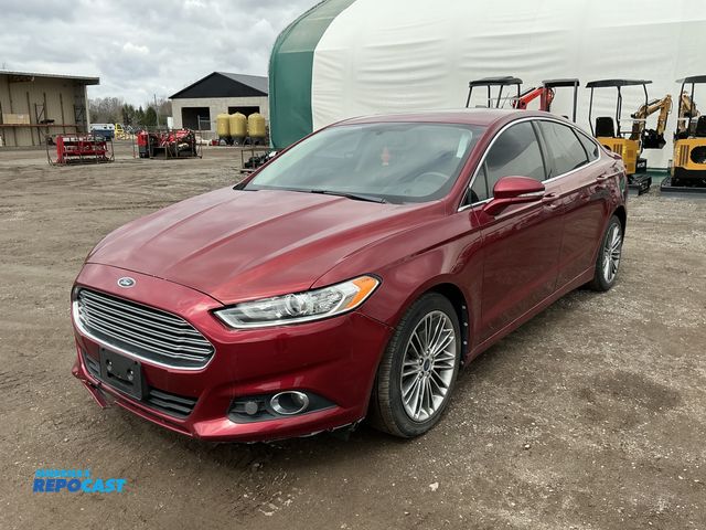 Lot 2-30019 - 2013 Ford Fusion SE Sedan FWD